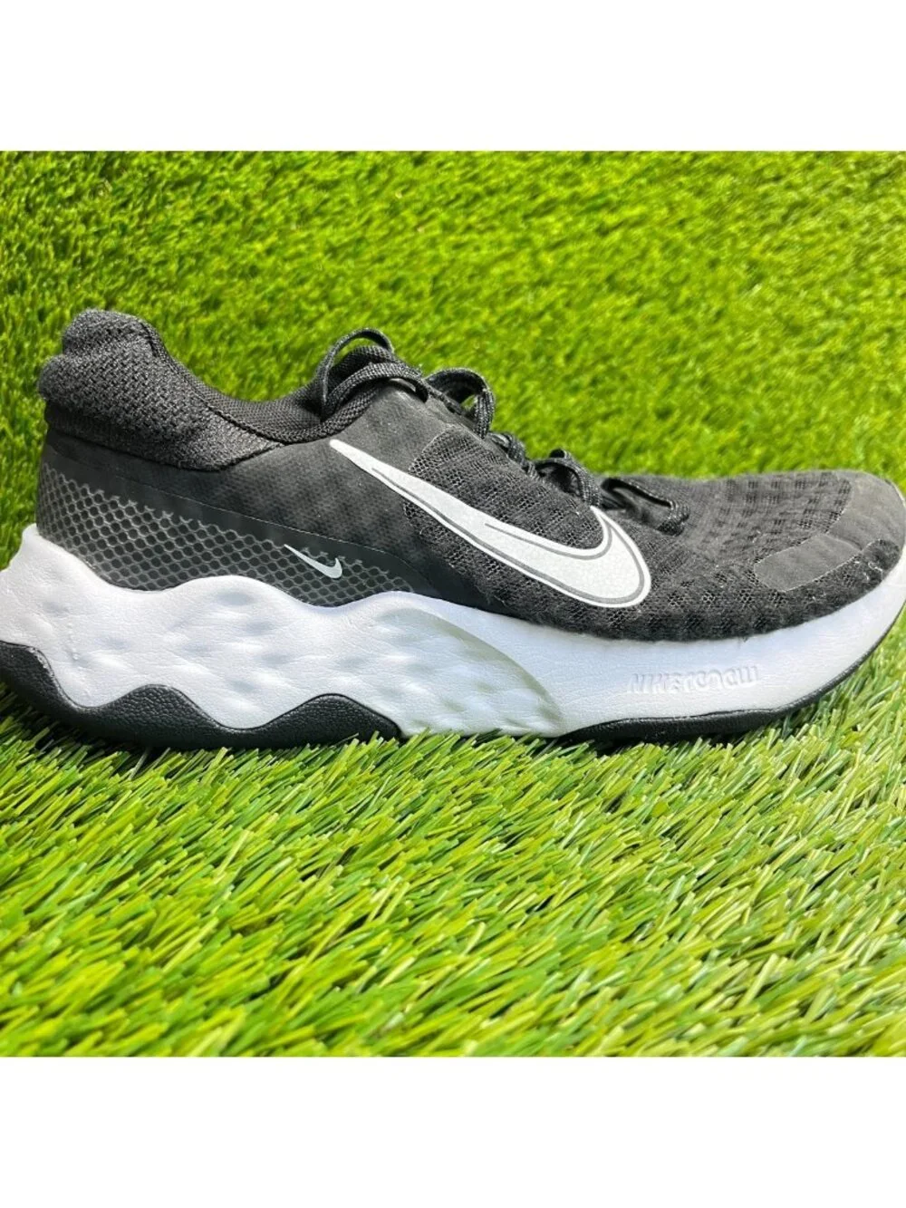 Nike Renew Ride 3 Womens Size 7 Black White Athletic Running Shoes Sneakers
